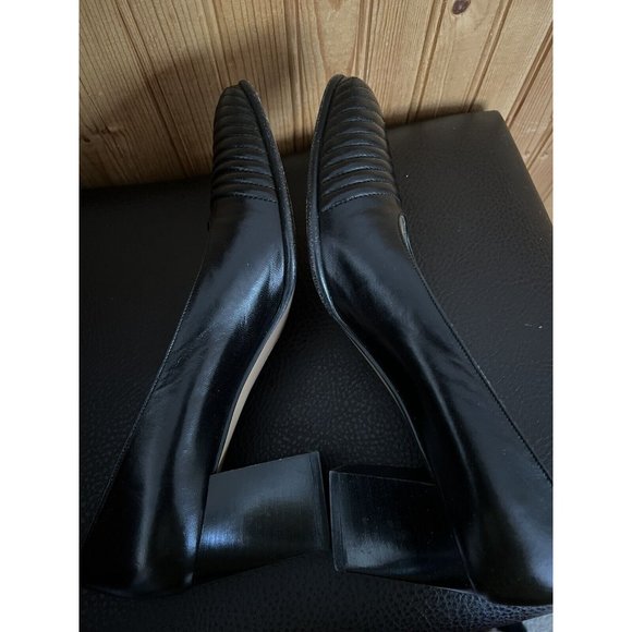 Salvatore Ferragamo Made in Italy Black Quilted Toe Block Heel Pump Size 9.5AAA - Picture 13 of 16